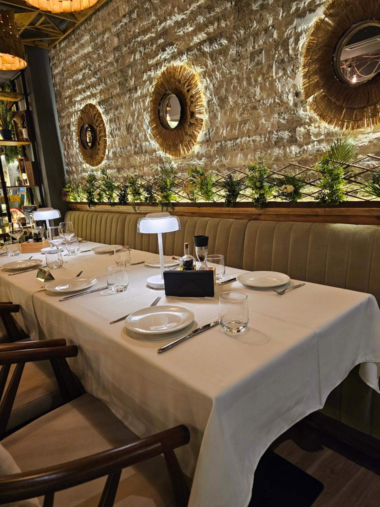 Lacasa Apartments & Restaurant 울친 외부 사진
