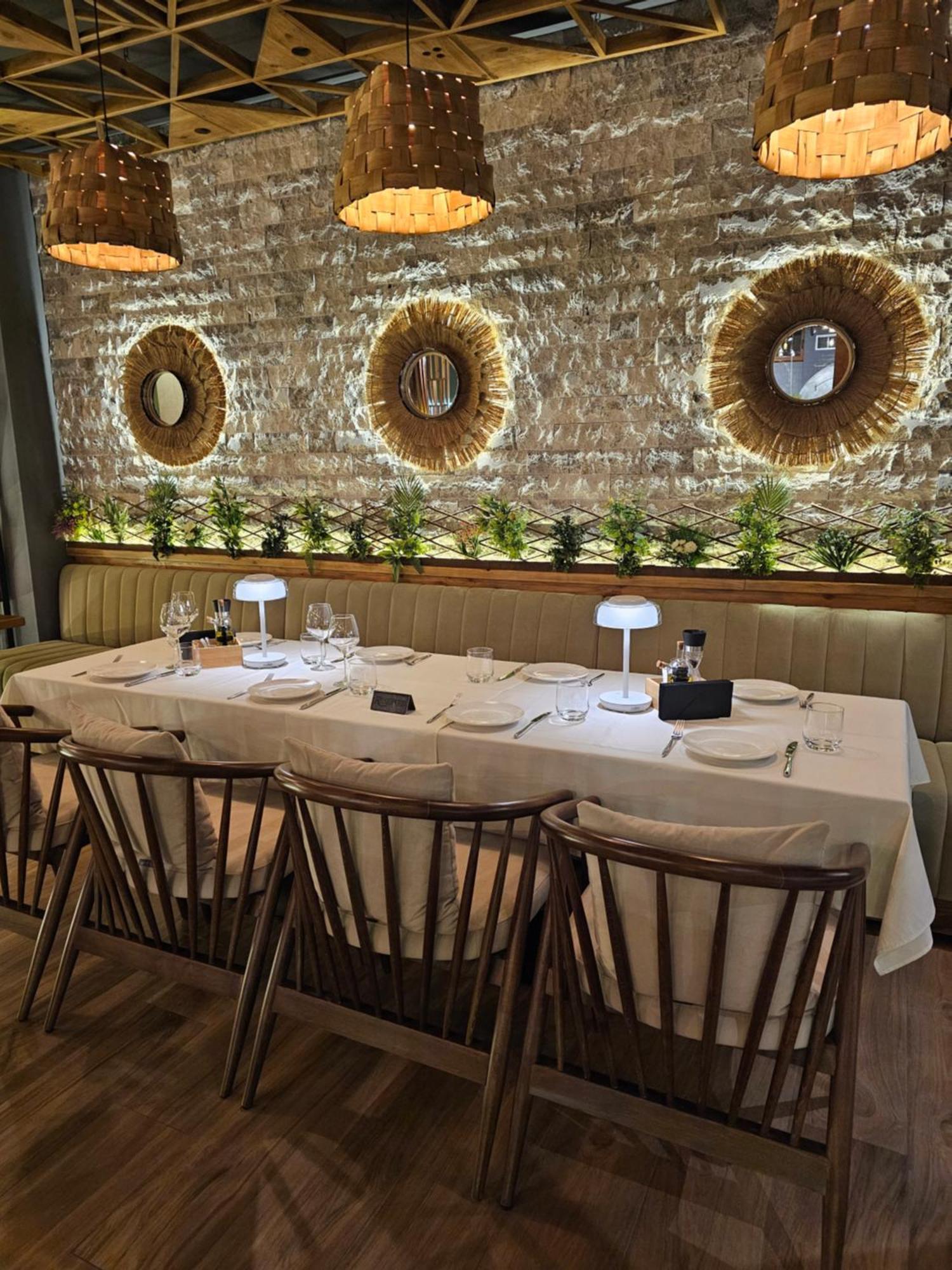 Lacasa Apartments & Restaurant 울친 외부 사진