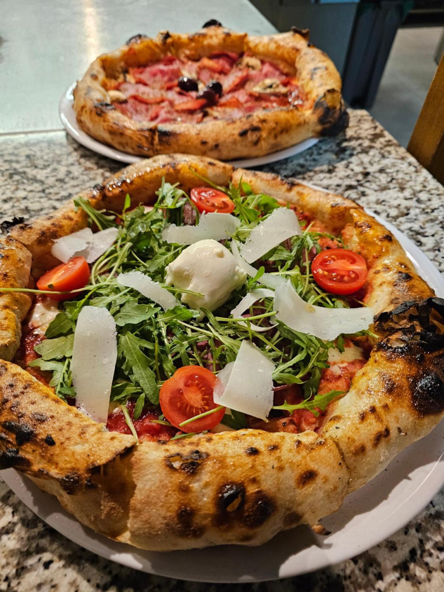 Lacasa Apartments & Restaurant 울친 외부 사진